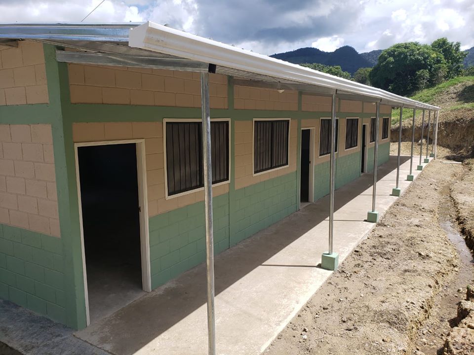 Construction of the Dionisio de Herrera School in La Iguala, Lempira