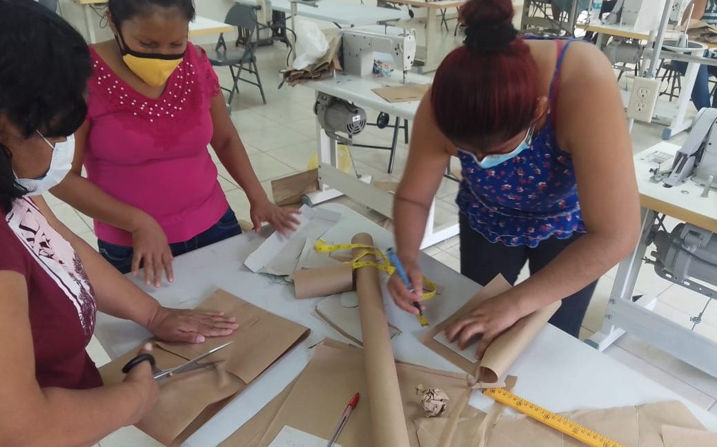 Nuestra ayuda de superación a mujeres en el centro de costura de ciudad mujer, Choloma, Cortés