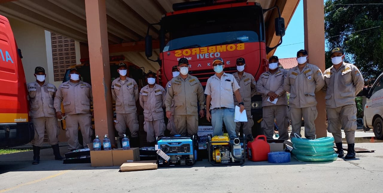 Donativos a Estacion de Bomberos de Lima, Cortés